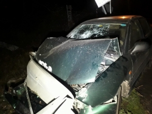 Kontrolüden Çıkan Otomobil Bariyerlere Çarptı: 3 Yaralı