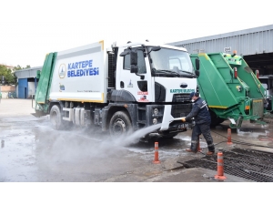 Kartepe’de Çöp Kamyonları Her Gün Dezenfekte Ediliyor