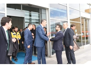 Başkan Gür’den İkinci Fen Lisesi Talebi