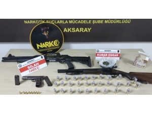 Aksaray’da Polisin Operasyonunda Uyuşturucu Ve Silah Ele Geçirildi