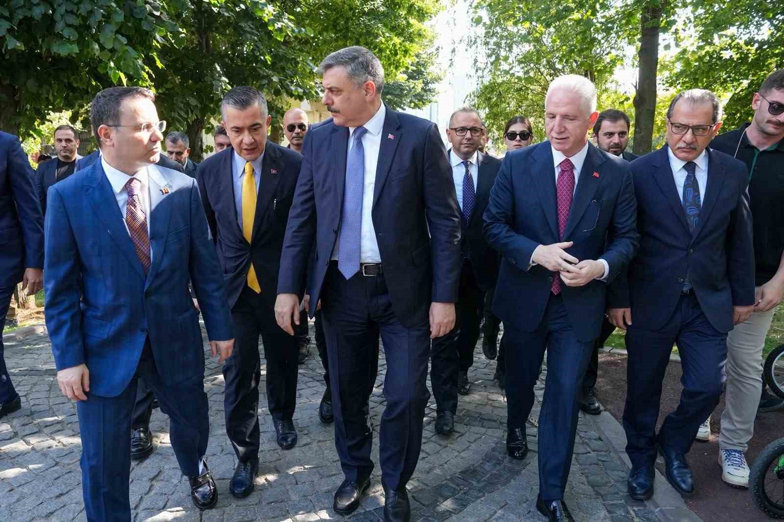 adalet-bakani-gurlek-buyukcekmece-cumhuriyet-bassavcisi-karakaya-ile-bir-araya-geldi
