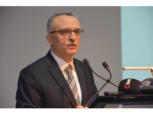 Naci Ağbal: “Avrupa Nüfusu Azalacak, Afrika Kıtasındaki Nüfusu Artacak”