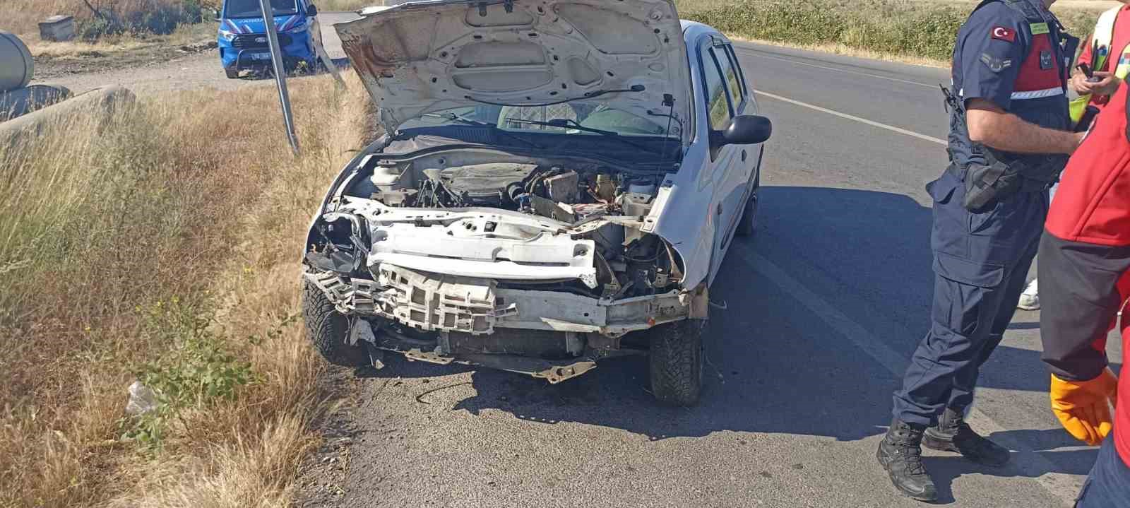 balikesir-de-cift-tarafli-trafik-kazasi-1-agir-7-kisi-yarali