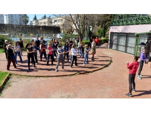 Kadınlar 8 Mart’ta ’Şiddete Hayır’ Demek İçin Dans Edecek