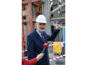 Denize Doğru Kayan Liman Han’ın Ön Cephesi Askıya Alındı