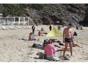 Alanya’da Kış Ortasında Yaz Yaşanıyor