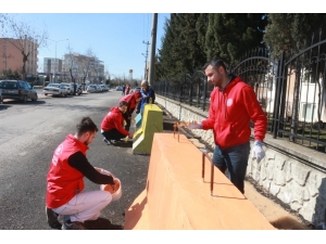 Beton Bariyerlere Tarihi Motifler