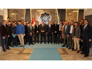 Rektör Kalan Genç Meslektaşlarını Dinledi