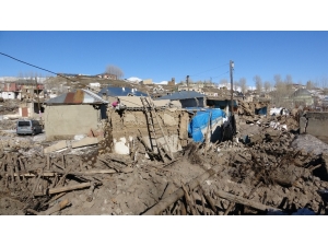 Depremde Hayatını Kaybeden Emirhan’ın Acı Öyküsü