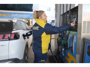 Pompaya Kadın Eli Değdi