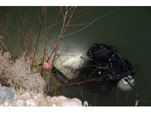 Baba Ve Oğlu Balık Tutmak İçin Gittikleri Suda Kayboldu