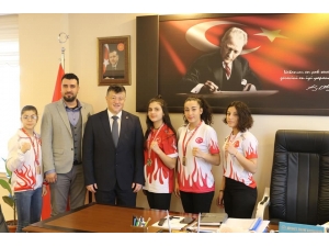 Başarılı Sporculardan Fillikçioğlu’na Ziyaret