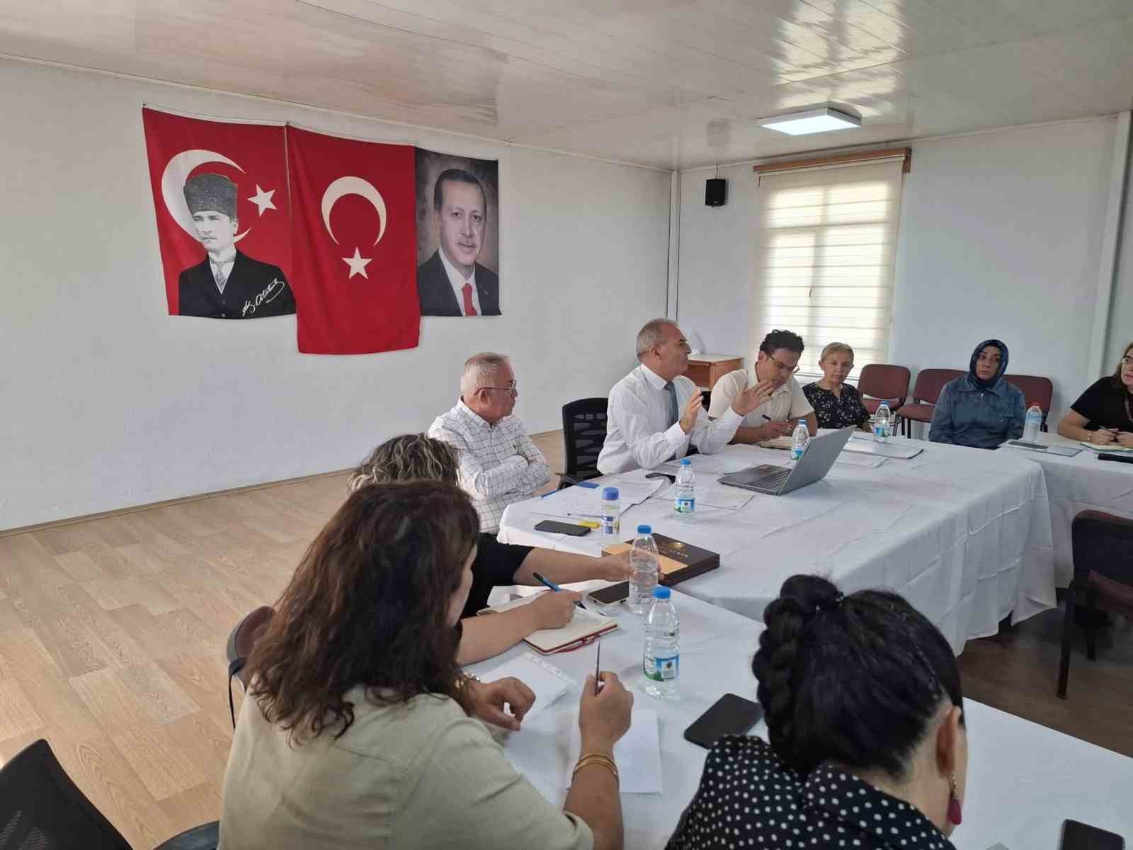 okul-mudurleri-yeni-egitim-yili-oncesi-bir-araya-geldi