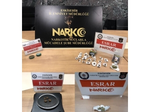 Eskişehir’de Uyuşturucu Şüphelisi 5 Şahıs Yakalandı