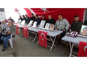 Hdp Önündeki Evlat Nöbeti 178’inci Gününde