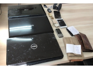 Enkaz Altından Çıkartılan Eşyalar Depremzedelere Teslim Ediliyor