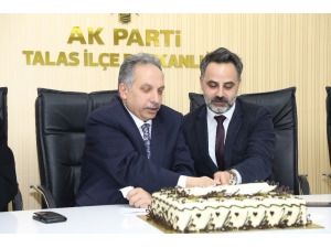 Ak Parti Talas’ta ’Doğum Günü’ Coşkusu