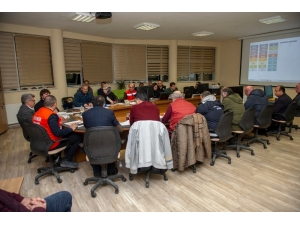 Başkale’deki Mahallelerde Devlet Tüm İmkanlarını Seferber