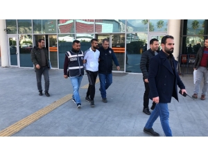 Aranan Zanlı Polisten Kaçamadı