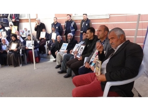 11 Ailenin Evladına Kavuşması, Hdp Önündeki Aileleri Umutlandırdı