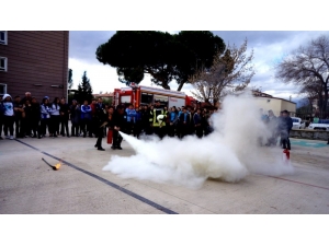 Sarıgöl’de Öğrencilere Uygulamalı Yangın Eğitimi