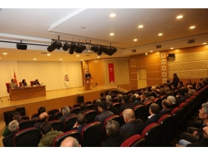 Genç’te Muhtarlarla İstişare Toplantısı