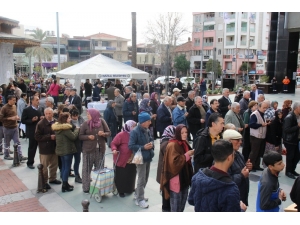 Nazilli Belediyesi’nden 10 Bin Kişilik Kandil Hayrı