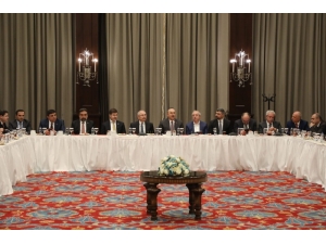 Bakan Çavuşoğlu Mardin’de Stk Temsilcileri İle Buluştu