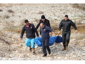 Balık Avlarken Kaybolan Çocuğun Cesedi Bulundu, Baba Aranıyor