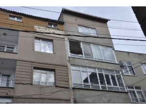 Çatı Parça Parça Uçtu