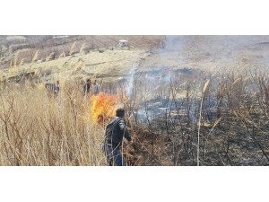 Tut’ta Otluk Alanda Yangın Çıktı