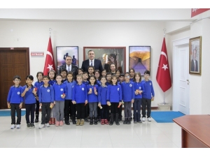 Minik Öğrencilerden Polatlı Kaymakamı Tunçer’e Ziyaret