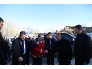 Sağlık Bakanı Fahrettin Koca Deprem Bölgesini Ziyaret Etti