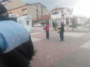 İlçe Dışından Gelen Dilencilere Zabıta Müdahale Etti