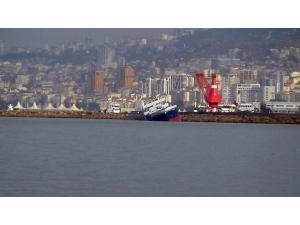 Tuzla Açıklarında Gemi Kazasında Yan Yatan Gemi Havadan Görüntülendi