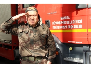 İtfaiye Üniformasını Çıkarıp Kamuflajını Giydi