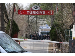 Mülteciler Tampon Bölgede