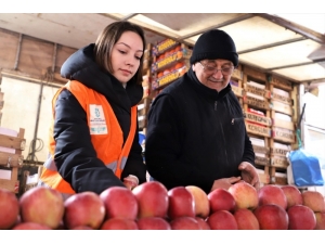 Lise Öğrencileri Pazarda Çalışma Zorluklarını Tecrübe Edindi