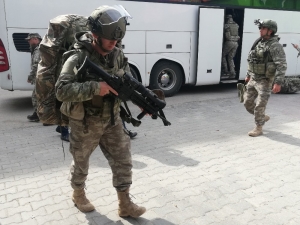 Yüzlerce Komando Sınıra Gönderilmek Üzere Hatay’da