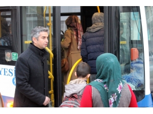 Depremzede Öğrencilere Ücretsiz Servis Hizmeti