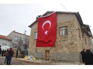 İdlib’de Şehit Olan Konyalı Şehidin Acı Haberi Ailesine Verildi