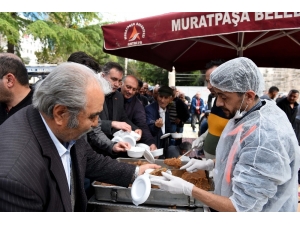 Şehitler İçin Helva Ve Lokma Dağıtıldı