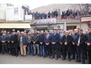 İdlib Şehitleri İçin Cuma Namazı Sonrası Dua Edildi