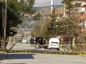 İş Adamı Otomobilindeki Bombalı Düzeneği Son Anda Fark Etti