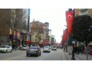 Malatya Caddeleri Türk Bayraklarıyla Donatıldı