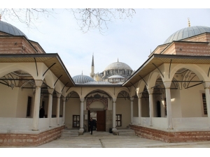 Restorasyonu Tamamlanan Damat İbrahim Paşa Camii Açıldı