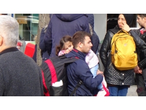 İl Göç İdaresi Önünde Mülteci Yoğunluğu