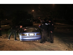 22 Yaşındaki Genç Otomobilin Arka Koltuğunda Ölü Bulundu