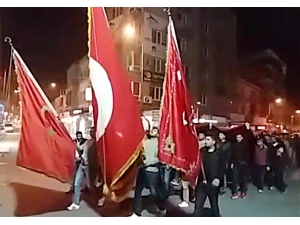 Edremit’te Esnaf Şehitler İçin Yürüdü