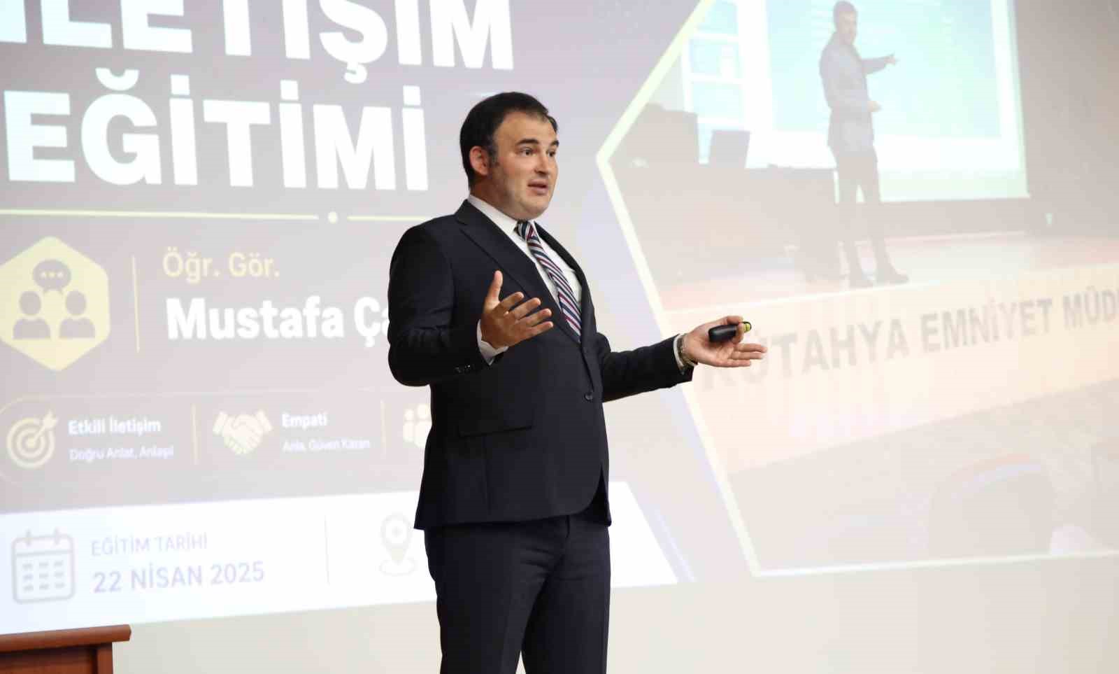 kutahya-da-il-emniyet-mudurlugu-personeline-etkili-iletisim-egitimi